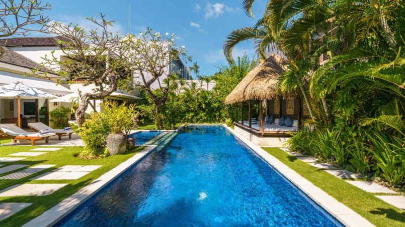 1760997528 561218377