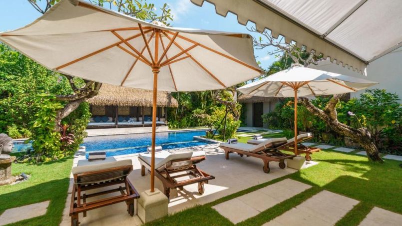 1760997526 561218182