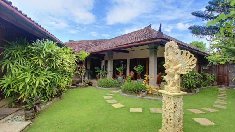 1762504697 Senyum 12