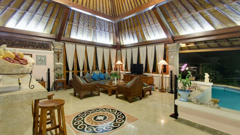 1762504688 Senyum 5a