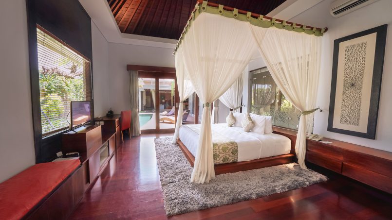 1762321012 Masterroom